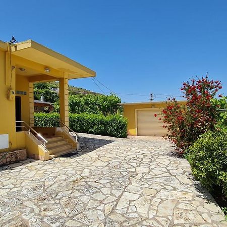 Village Home Next To The Sea Σαράντα Εξωτερικό φωτογραφία