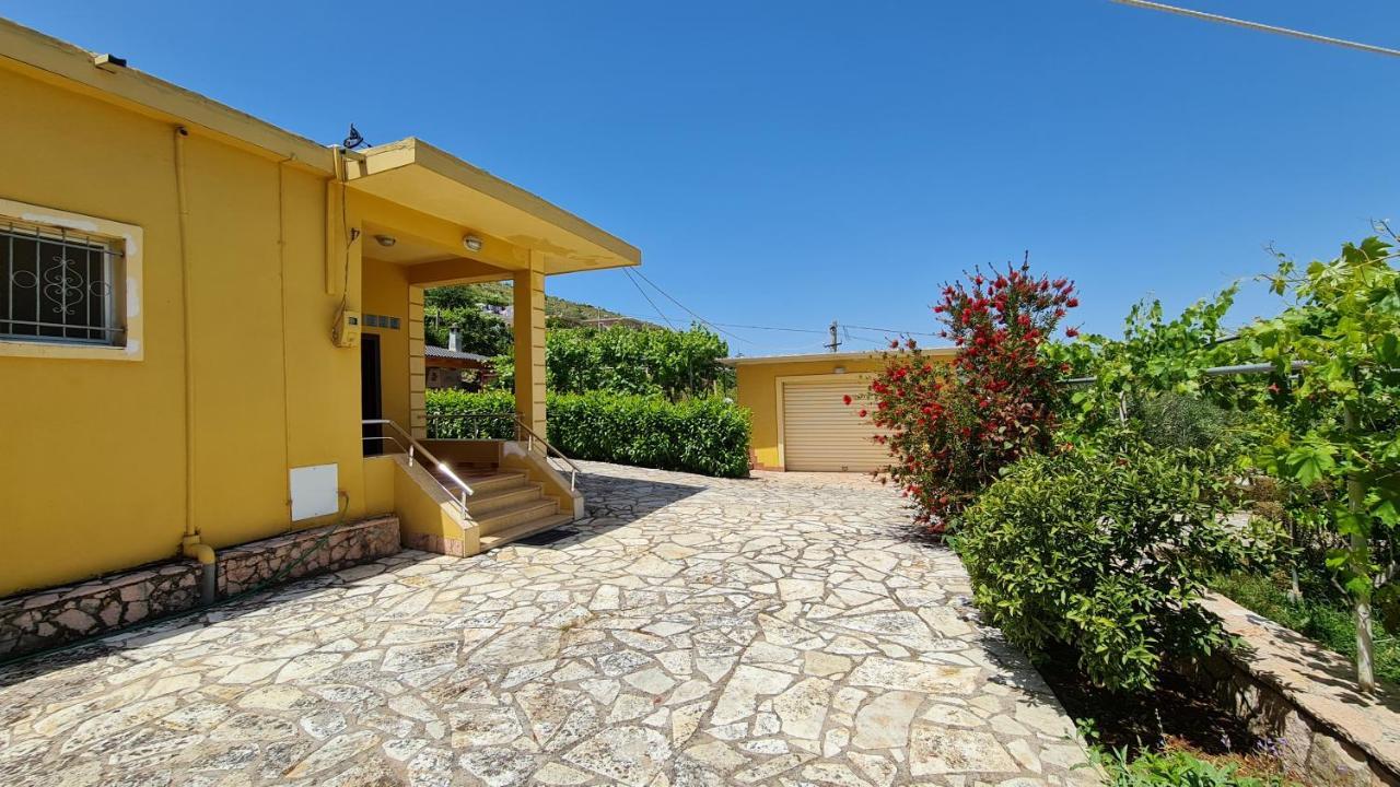 Village Home Next To The Sea Σαράντα Εξωτερικό φωτογραφία
